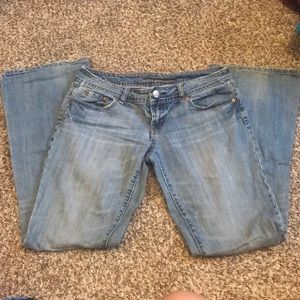 American Eagle artist Jeans